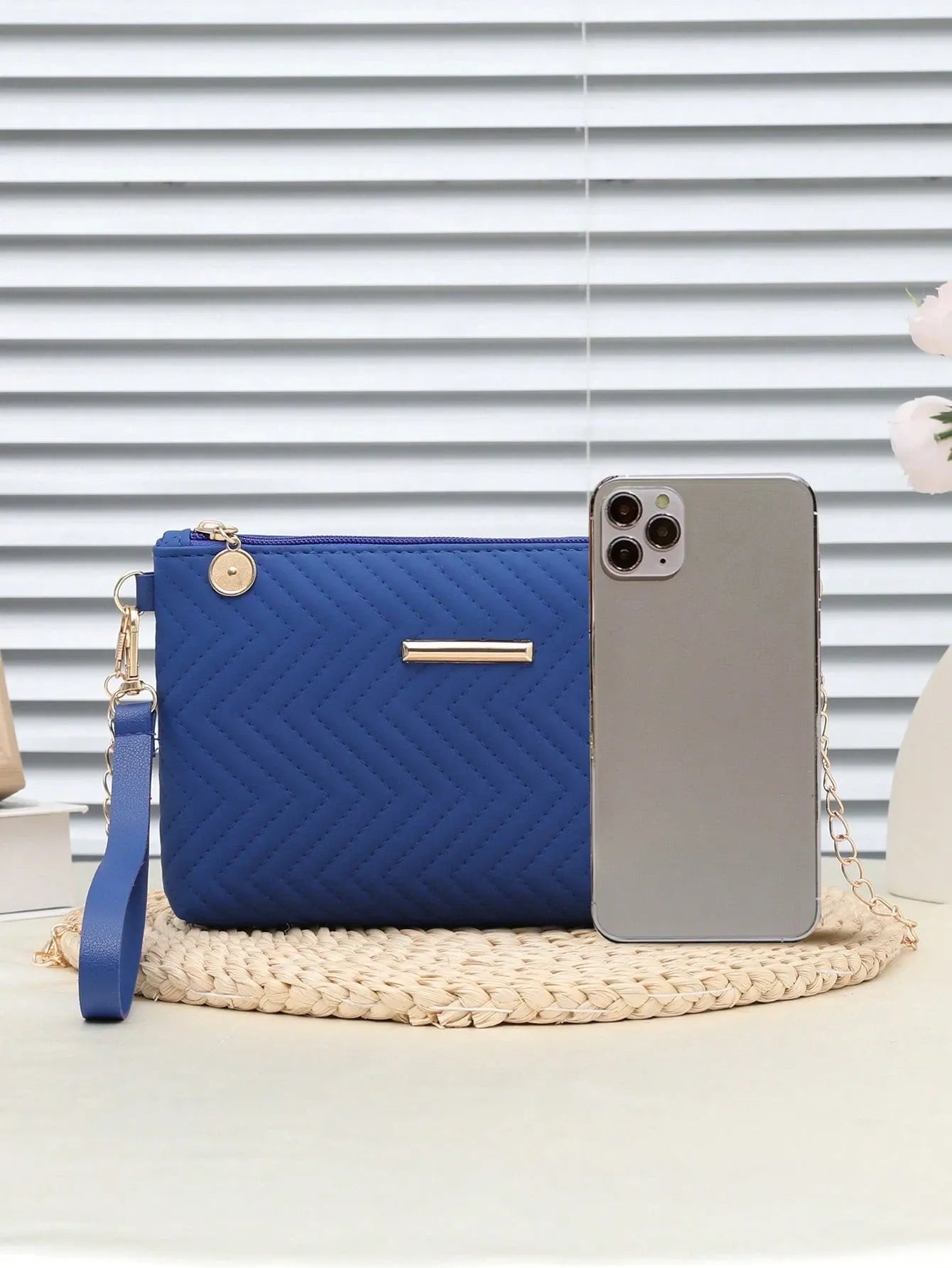 Women's Mini Solid Color PU Wavy Textured Shoulder Handbag With Chain Strap Elegant Crossbody Purse Casual Daily Small Fashion Bag