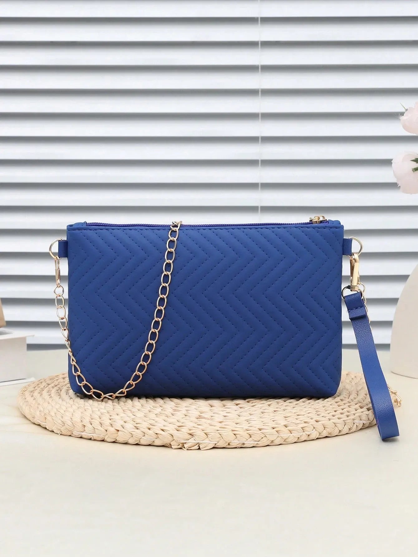 Women's Mini Solid Color PU Wavy Textured Shoulder Handbag With Chain Strap Elegant Crossbody Purse Casual Daily Small Fashion Bag